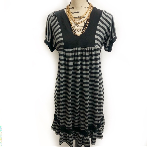 Juicy Couture Dresses & Skirts - Juicy couture stripe short sleeve dress